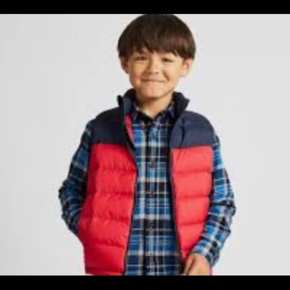 Uniqlo red/ blue insulated  vest, size 4